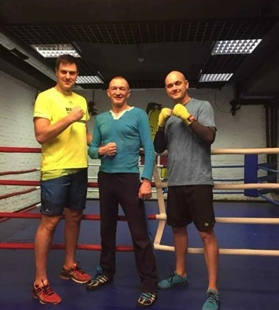 Тренировки по боксу групповые  Клуб единоборств "Груша" (12 тренировок) - купить в Шыладоре